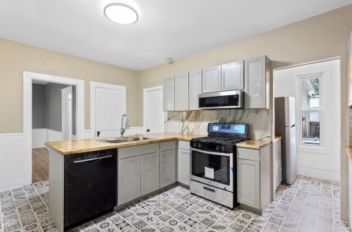 4315 6th Ave, Kenosha WI  53140-2931 exterior