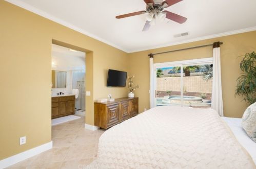 828 Mira Grande, Palm Springs CA  92262-1209 exterior
