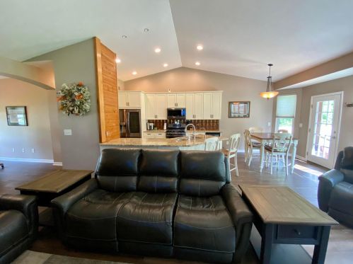 386 Shawnee Loop, Pataskala OH  43062-8179 exterior