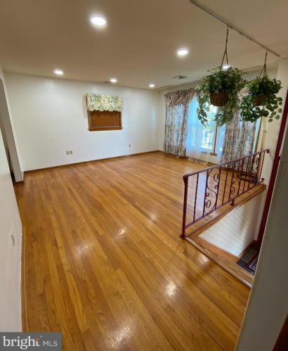 452 Biscayne Rd, Lancaster PA  17601-3049 exterior