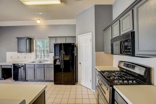 100 Parque Cir, Georgetown TX 78626-4537 exterior