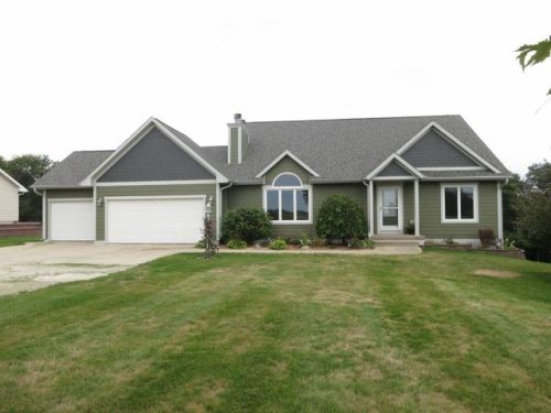 2509 15th St, Adel, IA 50003-8198