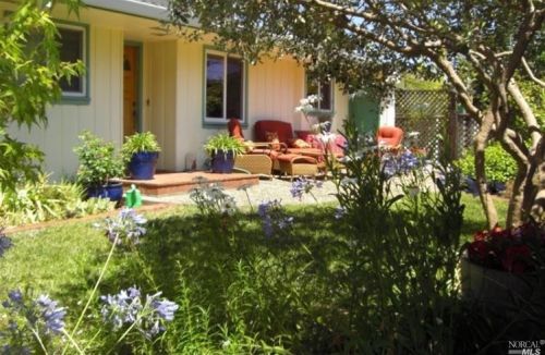 4607 Sullivan Way, Santa Rosa, CA 95409-4221