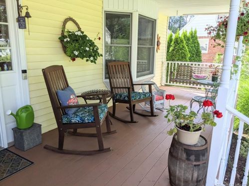 23 Dunn Ave, Stamford, CT 06905-1109