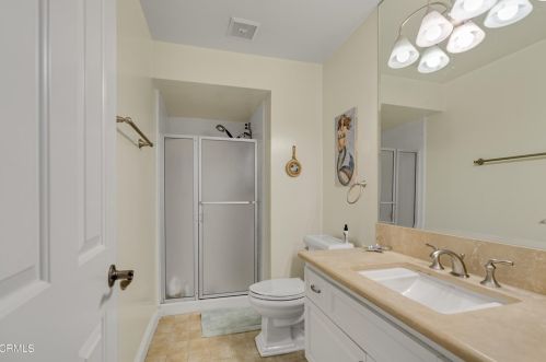 2231 Victoria Ave, Oxnard CA  93035-2930 exterior