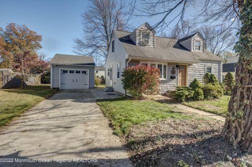 6 Elmwood Pl, Leonardo NJ  07737-1347 exterior