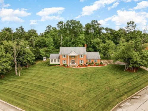 1070 Tudor Ln, Florence KY  41042-9647 exterior