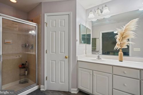 9269 Laurel Ridge Crossing Rd, Lorton VA  22079-2960 exterior