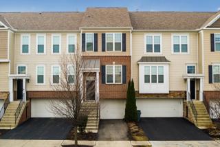 6171 Cenpac Ave, Columbus, OH 43213-4432