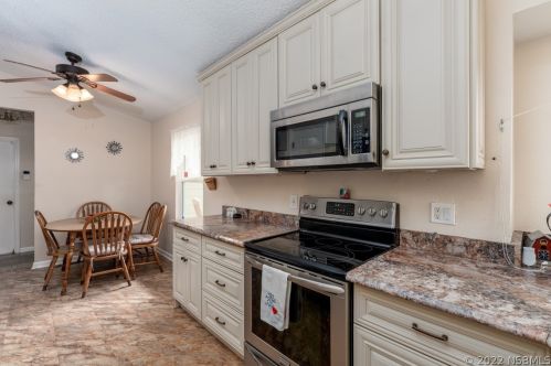 2033 Brewster Dr, Deltona FL  32738-9597 exterior