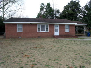 1100 Juniper Dr, Fayetteville NC  28304-1910 exterior