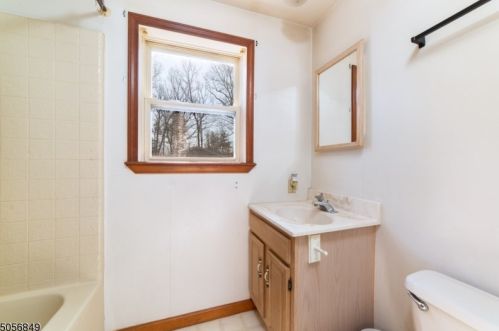 85 Haggerty Rd, Wantage NJ  07461-2709 exterior