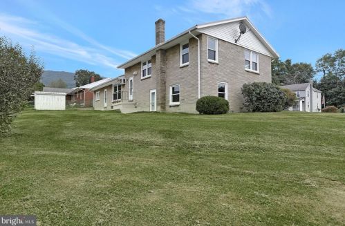 1074 Lincoln Way, Mc Connellsburg, PA 17233-8259