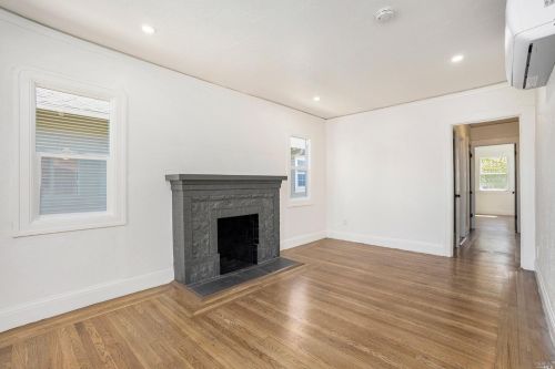 2692 67th Ave, Oakland, CA 94605-2334