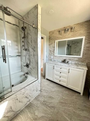 115 Roberta Dr, Whitaker PA  15120-3337 exterior