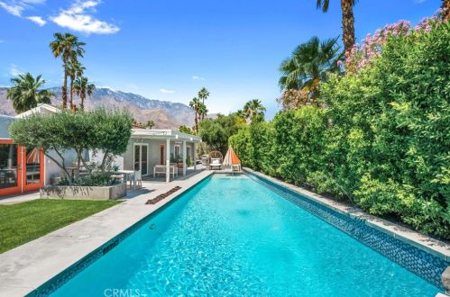 1120 Louise Dr, Palm Springs CA  92262-3209 exterior