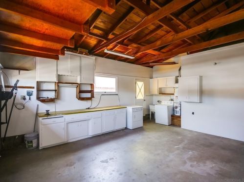 6655 Cleo St, San Diego, CA 92115-1619