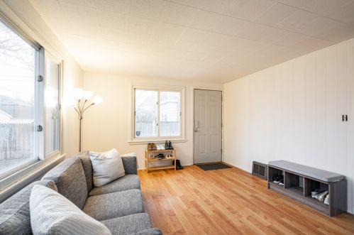 2926 77 St, Milwaukee WI 53222-5015 exterior