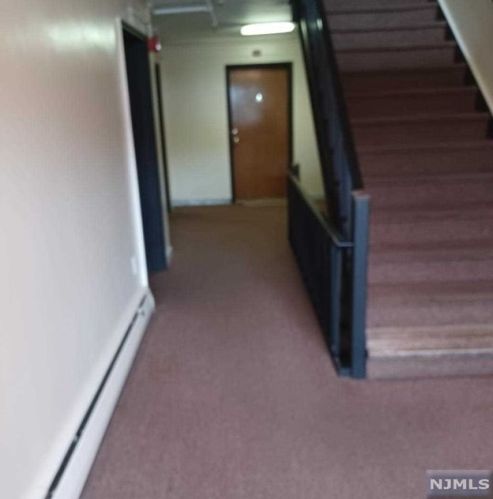 111 Broad Ave, Palisades Park NJ  07650-1461 exterior