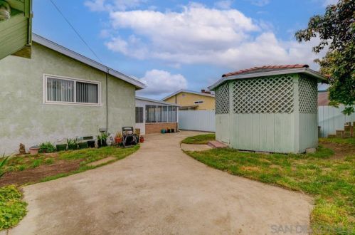 3661 Ashford St, San Diego CA 92111-3521 exterior