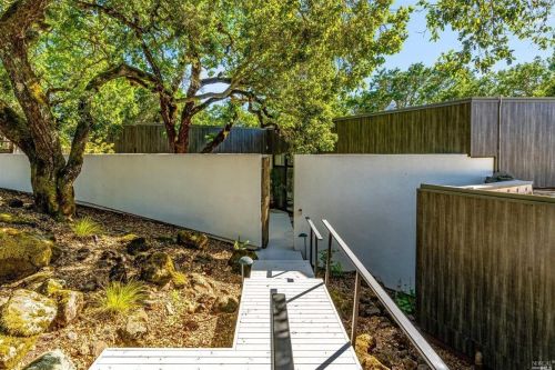 4833 Skycrest Way, Santa Rosa CA  95405-8798 exterior