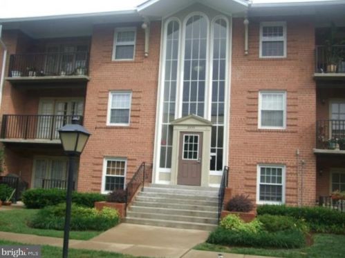 3332 Spring Ln, Falls Church, VA 22041-2655