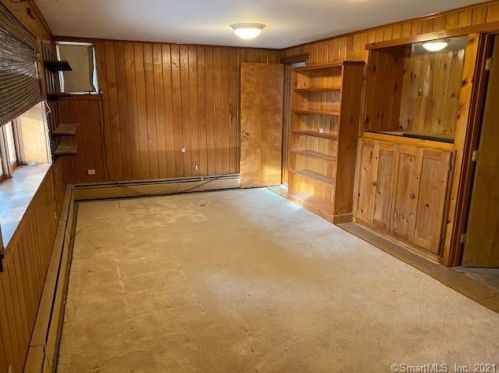 34 Robert Ln, Wallingford CT  06492-4317 exterior