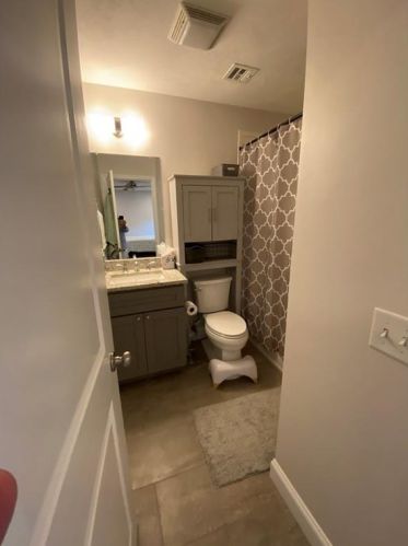 12 Western St, Providence RI  02906-1724 exterior