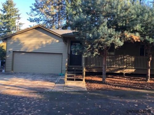 824 Idylwood Dr, Salem, OR 97302-3908