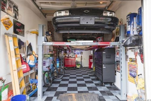 23 La Grange Pl, West Islip NY  11795-3816 exterior