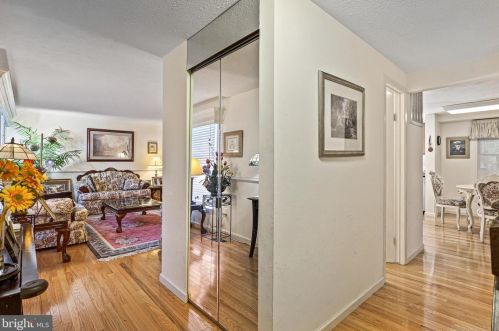 5724 Oak Fern Ct, Springfield, VA 22015-2310