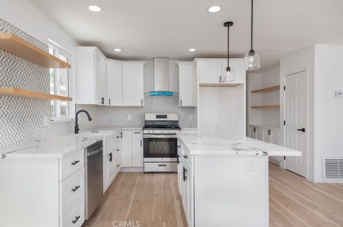 51655 Avenida Diaz, La Quinta CA  92253-3122 exterior