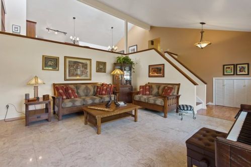 1502 Kelly Rd, Glenshaw, PA 15116-3208