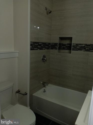 2127 9th St, Philadelphia PA  19122-1313 exterior