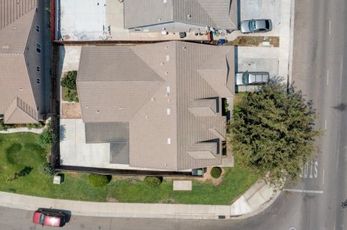 1429 Emerald Dr, Livingston CA  95334-9490 exterior