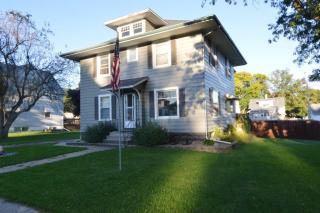 96 4th Ave, Keystone, IA 52249-9606