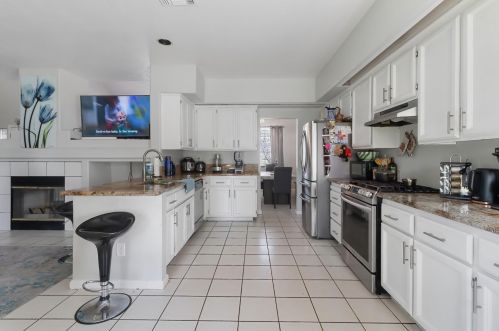 6501 Kenbridge St, Elk Grove CA  95758-6313 exterior