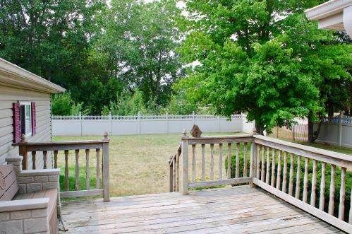 8902 20th Ave, Kenosha, WI 53143-6702