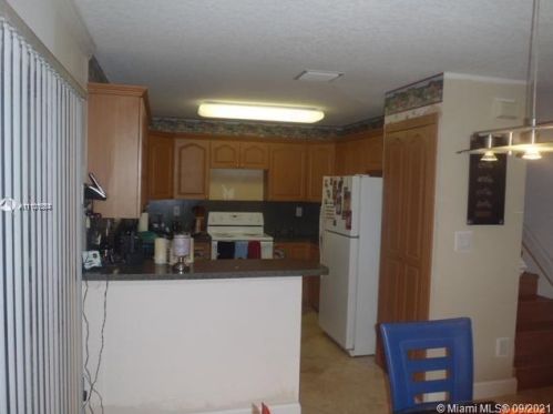2124 171st Ter, Hollywood FL  33028-2054 exterior