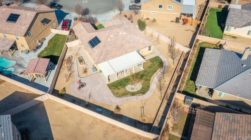 1724 Milling St, Lancaster CA exterior