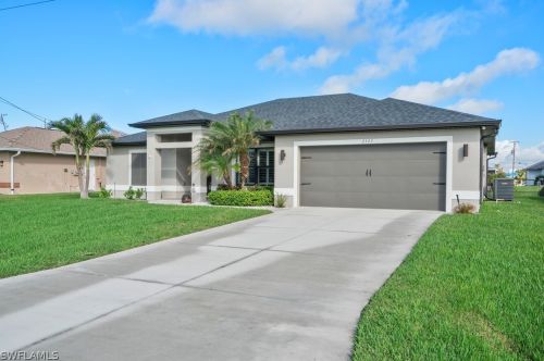 2323 22nd St, Cape Coral, FL 33991-4102
