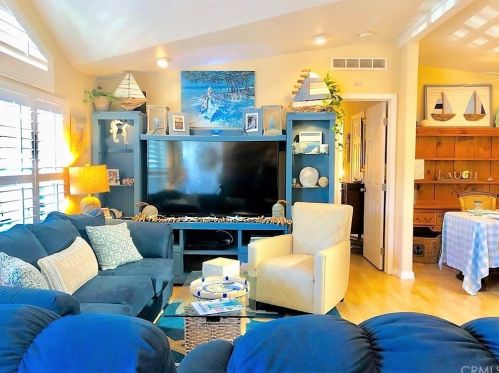 137 Liberty, Newport Beach CA  92660-6143 exterior