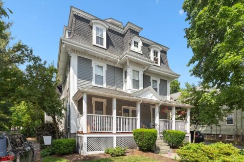 19 Prospect St, Newton, MA 02465-2228