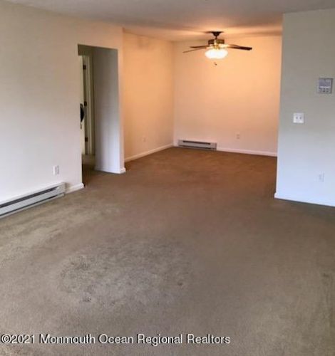 330 Shore Dr, Monmouth Hills, NJ 07732-1147