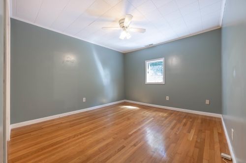 22 10th St, Kingston NH  03848-3717 exterior