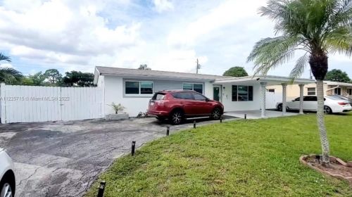 6900 3rd St, Hollywood FL  33023-1112 exterior