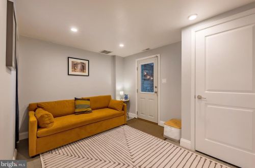 920 Delafield Pl, Washington DC 20011-4418 exterior