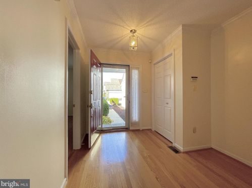 184 Steven Ln, Wilmington, DE 19808-1136