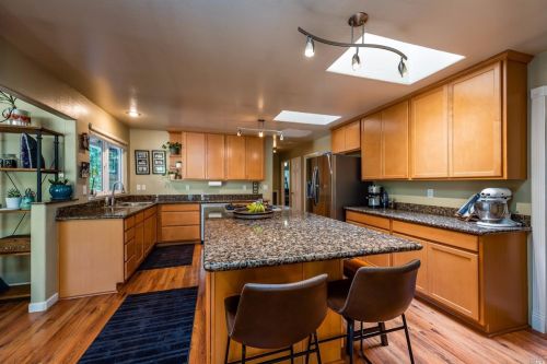 2691 Coyote Rd, Willits CA  95490-9034 exterior