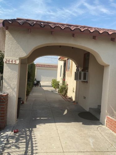 2445 Iowa Ave, South Gate, CA 90280-3909